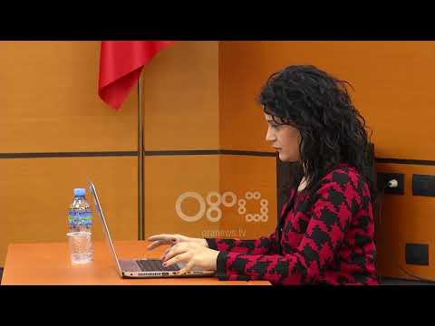 Ora News - Pasuria dhe profesionalizmi "lënë" në klasë kryegjyqtarin e Kurbinit