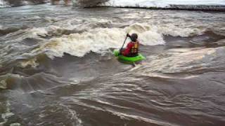 preview picture of video 'Schummel Movies: Kajak / Kayak Donauwelle near Immendingen Dec 2008'