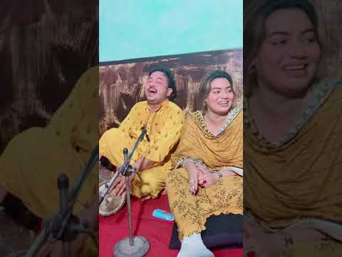 AONDIYAN NASEEBAN NAAL AYE GHARIYAN - PAKISTANI FILM BAO JI performance Naveed Hussain with group