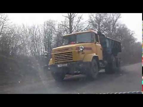 "Дорожники" вышли на дорогу перекурить (продолжаем обзор Котелевских колдобин)