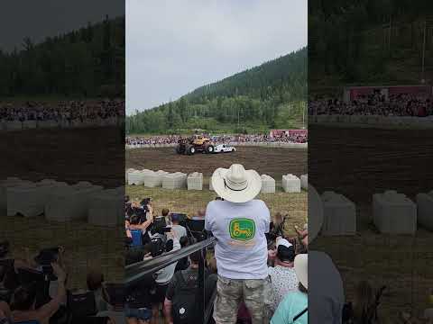MONSTER TRUCK CRUSHES POLICE CRUISER AT DEMOLITION DERBY!! 