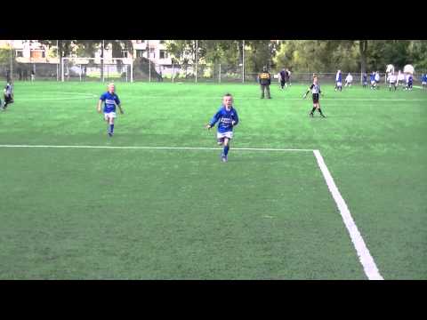 Jeremy Moret draagt doelpunt op aan klasgenootje