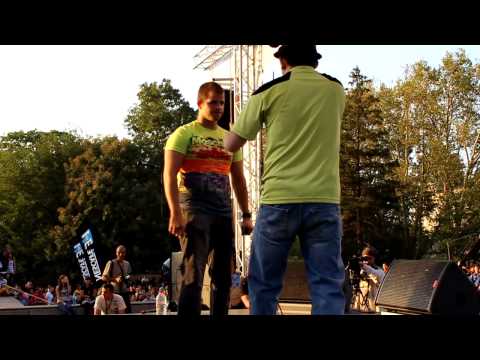 C-Beatz vs BEaSTFX @ THE OFFICIAL NESCAFÉ® 3in1 BEATBOX BATTLE`2012 - 1/8 FINAL