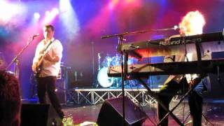 IT BITES-Underneath Your Pillow