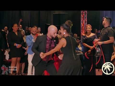 Ataca y La Alemana - Bachata social dancing | Tampa Salsa & Bachata Festival 2018