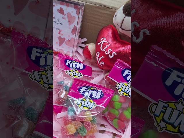 Vídeo relacionado con Regalo Pareja Original Personalizable | Osito de Peluche en Caja Sorpresa y Mensaje Te Amo | Regalo Aniversario, Enamorados y San Valentín (Marron TE Amo)