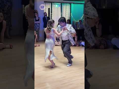 Gaston Torelli & Gri Montanaro Argentine tango to "La Abandoné y No Sabía" at Abrazos Tango Festival