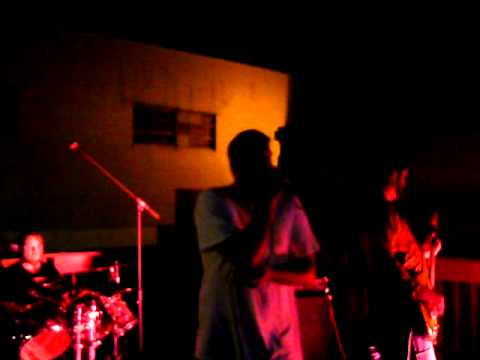 Shoveltooth Covering Filter's Hey Man Nice Shot Live at Underdogs 8-20-11