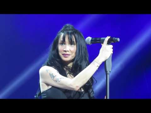 Παολα Ελα να δεις-Μη μου λες να ζω με αναμνησεις Γκαζι Live 2019 Full_HD By_Farouk!