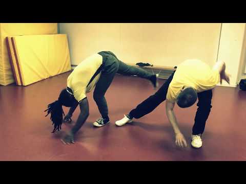 Treino - Contramestres Thiago (Tatu) e Micke - Capoeira Angola
