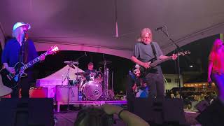 TPOH - The Pursuit of Happiness - Ten Fingers, Dundas