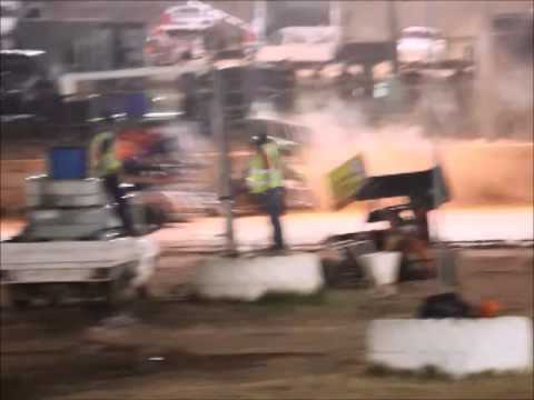 Narrogin Speedway Bunny Burrows Feature | Glenn Carstairs Crash
