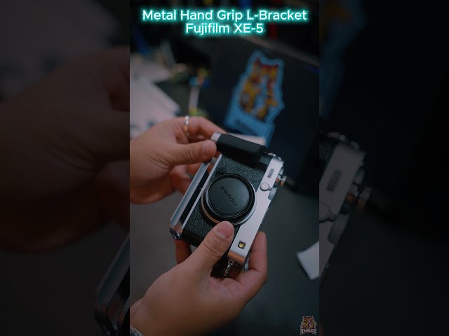 Vídeo relacionado con SZZCNOX Agarre de metal para pulgares hacia arriba para cámara Fujifilm Fuji X-E5, agarre de mano antideslizante para el dedo, soporte de pulgar para montaje de zapata caliente, agarre mejorado para