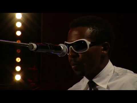 Roy Hargrove & RH Factor feat.Renee Neufville "On the One"