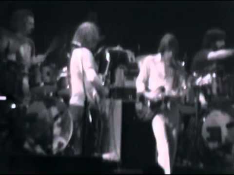 Grateful Dead - Estimated Prophet / Eyes Of The World / St. Stephen / Sugar Magnolia 12/30/77