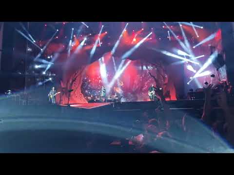 Fall Out Boy My Songs Know What You Did In The Dark Light Em Up Live Rock in Rio 2022