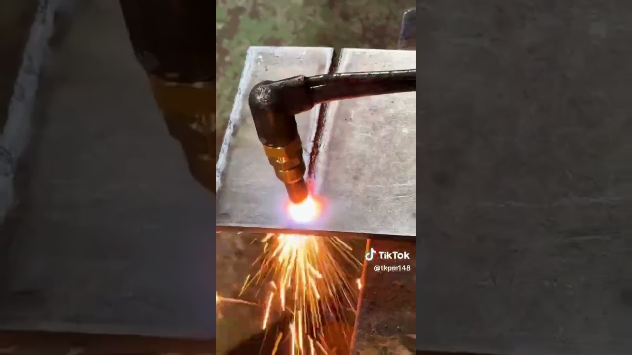 入社1ヶ月の新人くんのガス溶断練習