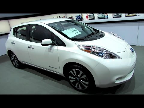 2014 Nissan Leaf - Exterior and Interior Walkaround - 2014 New York Auto Show