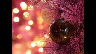 Reba McEntire - I saw Mama kissing Santa Clause (1080 HD + HQ AUDIO)