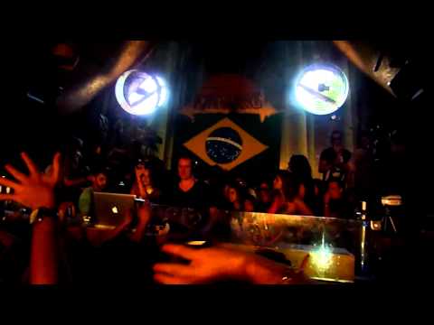 Daniel Trim 0Day _ Sasha @ Warung