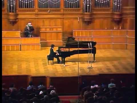 Dang Thai Son plays Chopin Preludes 1-7, op. 28 - video 1986