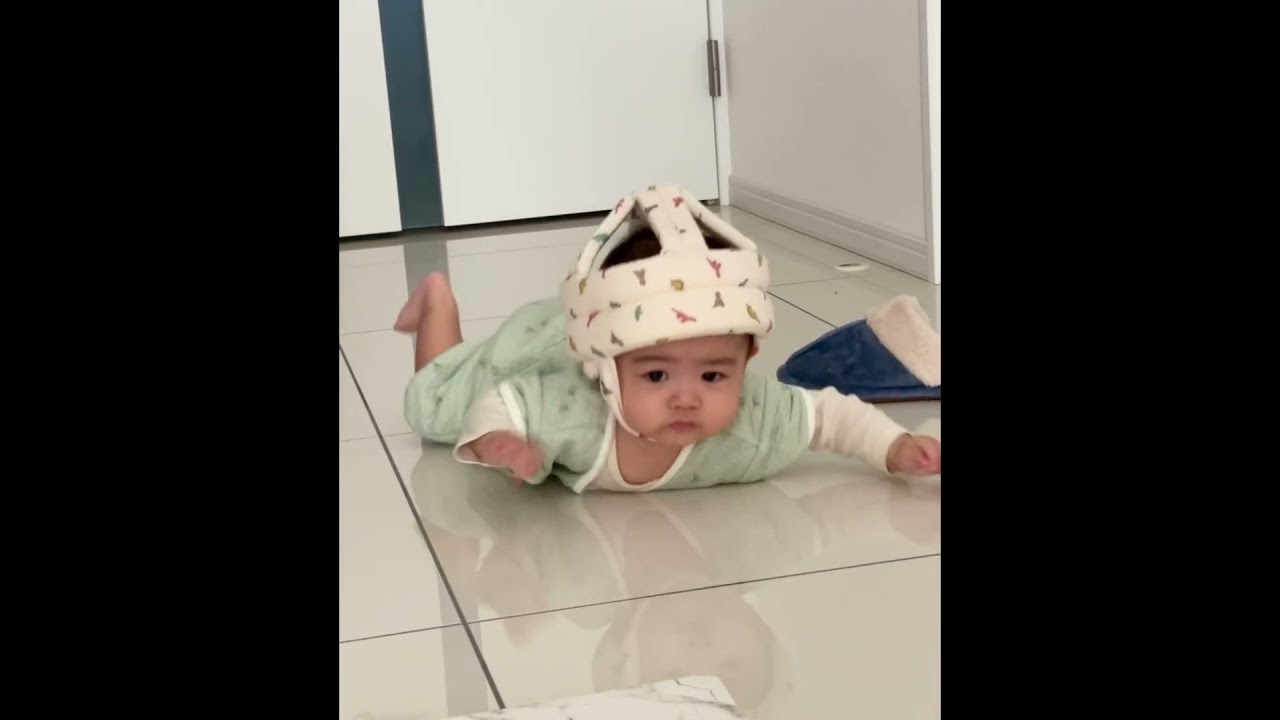 ずりばいの先には…#ずりばい #赤ちゃん #かわいい