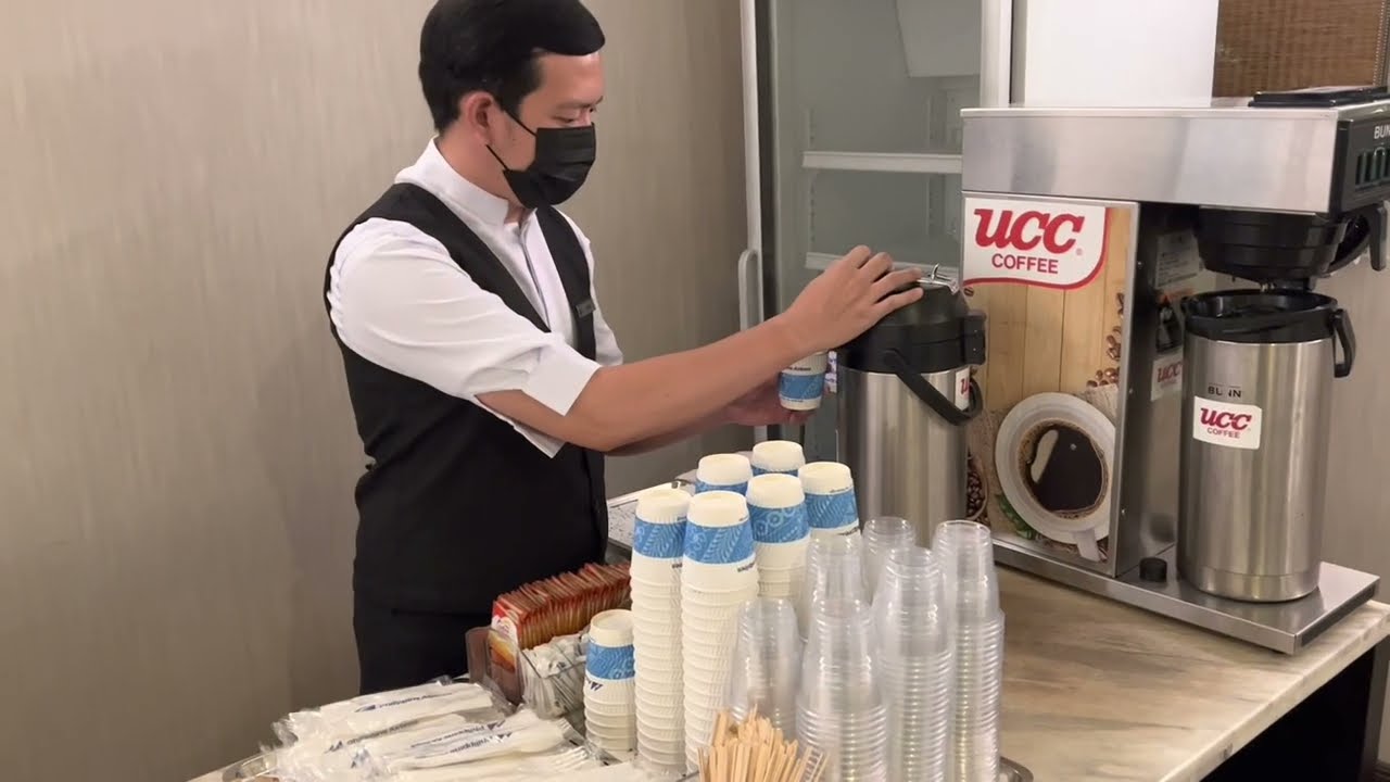 Philippine Airlines Mabuhay Lounge