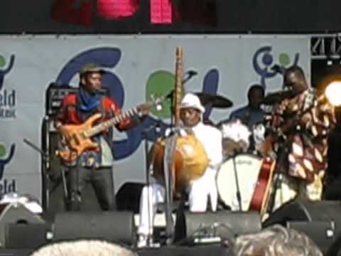 Mory Kanté - Yeke Yeke Live @ Mano Mundo 13-05-2012