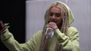 Zhavia - Candlelight and Deep Down (Live Performance)