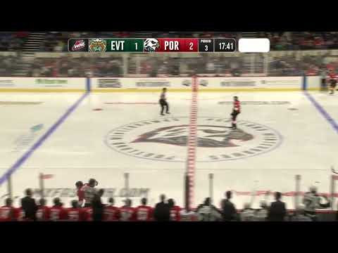 Draft da NHL de 2023: Austin Roest - Defesa e Verificação