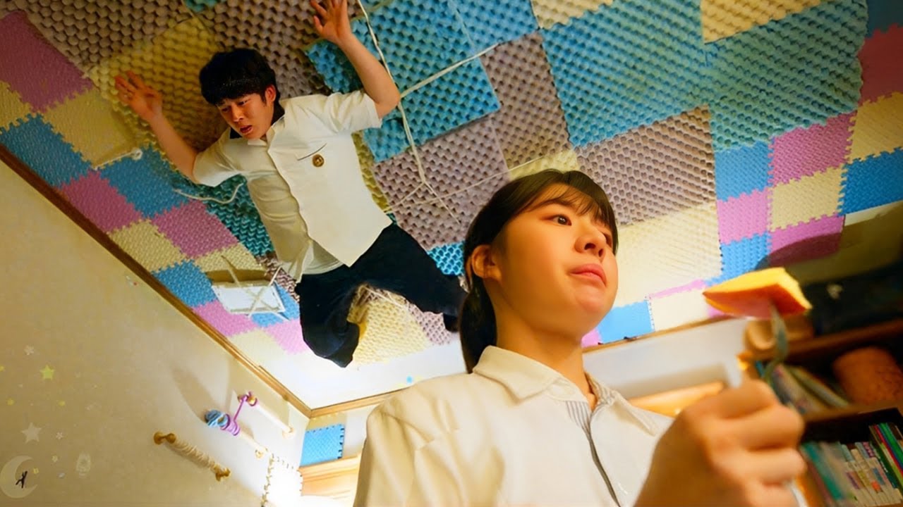 People with Superpowers Are Hunted Down by Mysterious Organization