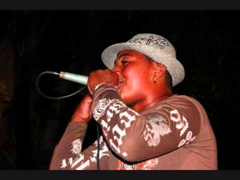 A Ellas No Le Hace Falta Na - Elvis Manuel
