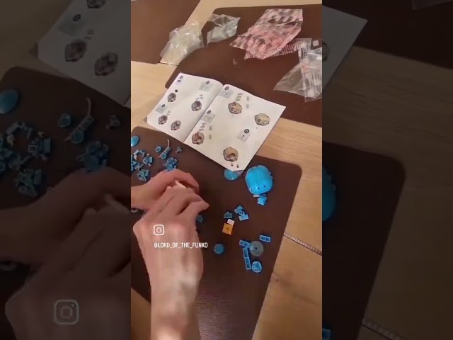 Vídeo relacionado con MEGA Construx Pokémon Construye y muestra Squirtle Figura de 180 bloques de construcción de juguete para niños y niñas +7 años (Mattel GYH00)