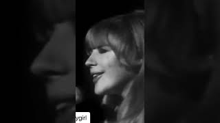 Marianne Faithfull no auge