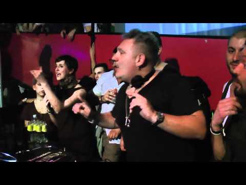 DJ RALF plays Stranger To Stability @ RE-FRESH Padova ITA 13.01.2012