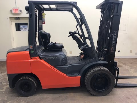 TOYOTA 8-series 8FDU30 6,000lb Diesel - Forklift For Sale