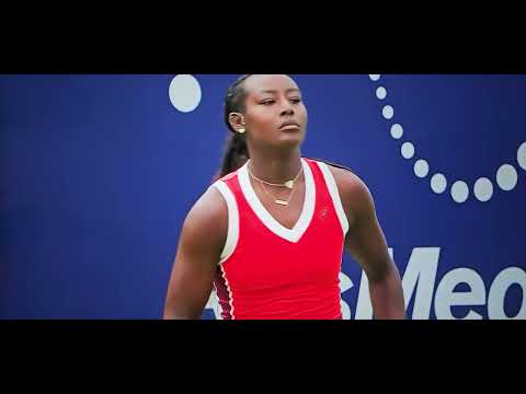 Anastasia Potapova vs Alycia Parker. salida a pista. San Diego 2023.