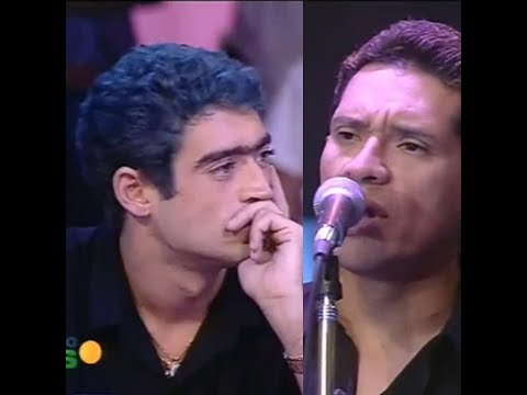 RODRIGO escuchando a "LOS NOCHEROS " EN SABADO BUS 2000