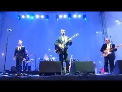 Andie Gabauer and Hot Pants Road Club - Relaxed - Hauptbahnhof Wien 11.10.2014