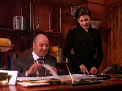 Twin Peaks - Audrey Horne makes sure she gets her job | HD Blu-ray