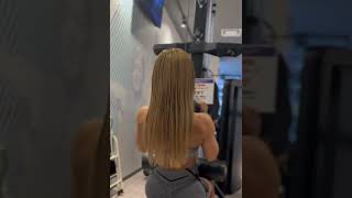 美女の上級 懸垂&ラットプル