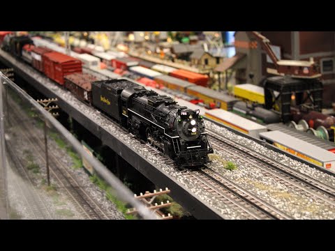 O scale NKP 765 running down the mainline at Corner Field Model Railroad Museum