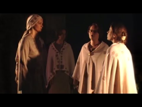 Trys Keturiose: Linelius Surišėm (Skamba kankliai - Sutartinių giedojimas)