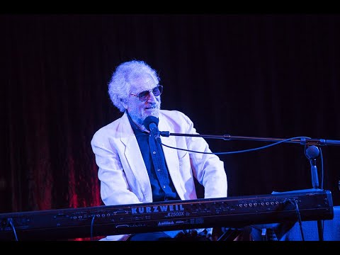 Roy Godfrey Phillips  British musician dies.