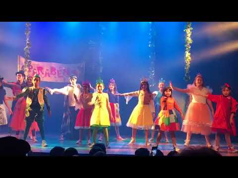 "Uni duni dunitê " - Musical Salada de Fábulas