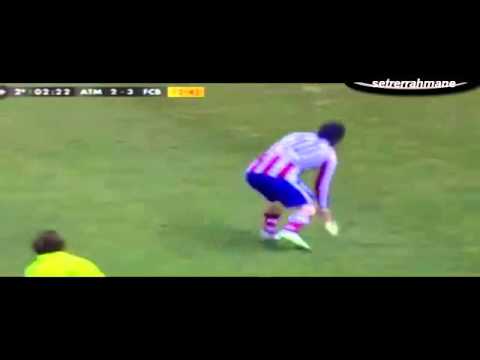 Arda Turan throws his shoe on the referee ..