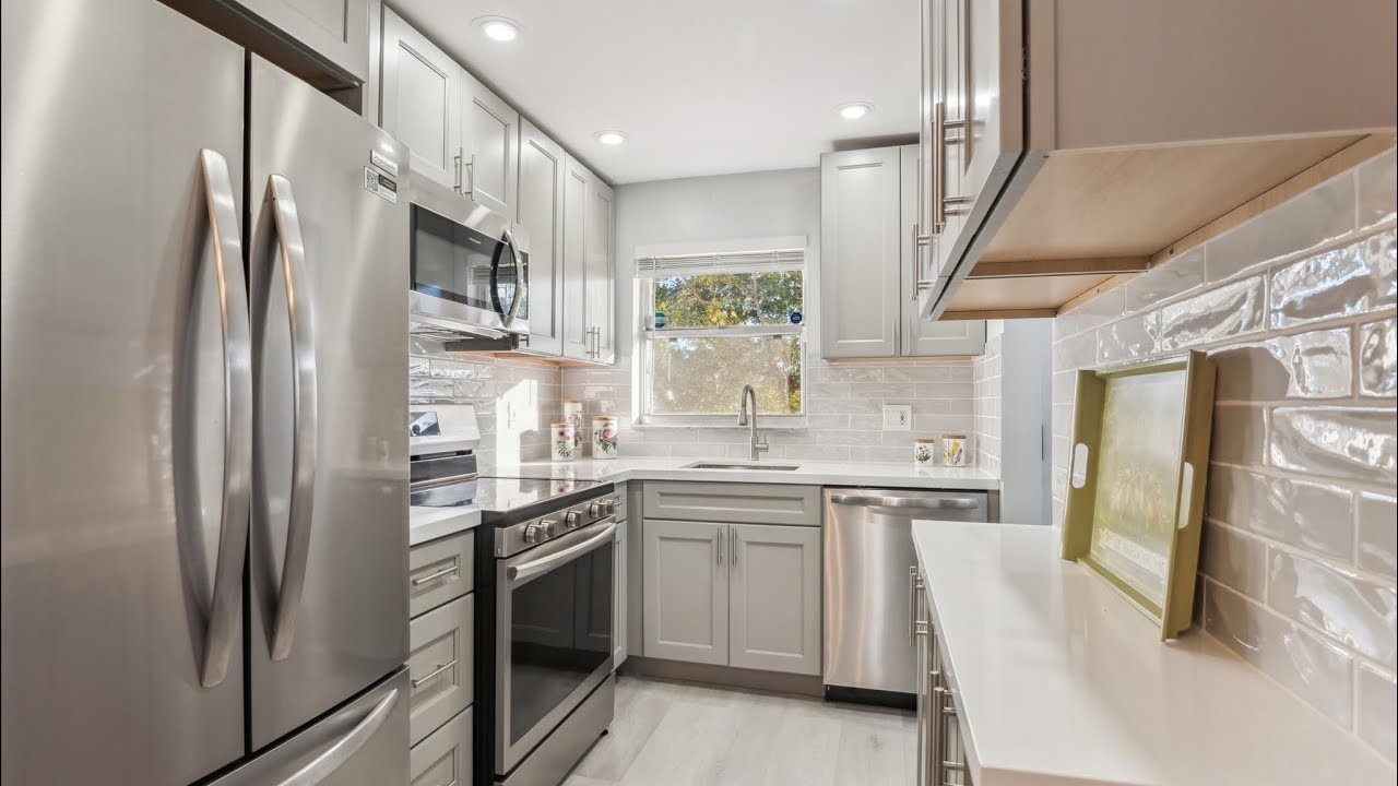 2600 W Sunrise Lakes Dr Unit 209