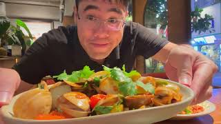 This Pad Thai in Thao Dien Surprised Me! (Sticky Rice Review)