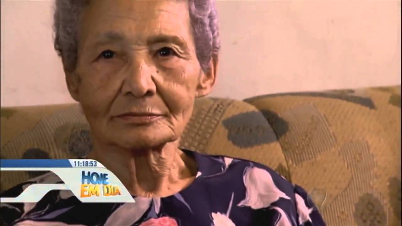 Doutor Sproesser visita paciente com alzheimer