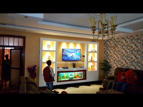 Tv stand/wall unit fitted with an aquarium